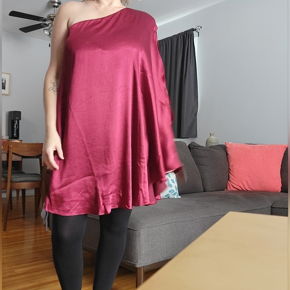 One shoulder crepe dress - Picture 3 of 4